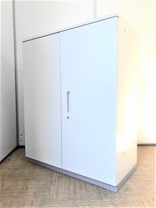 人気のホワイトカラーです！清潔感溢れる書庫が入荷！