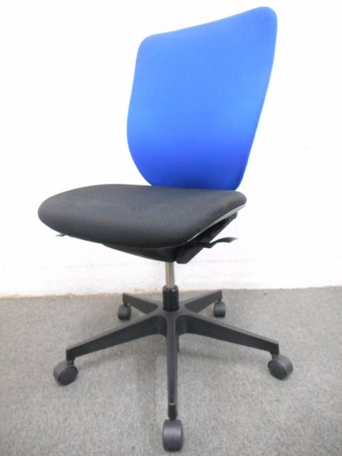 【中古】プラオ  KE-230GH-T1T1N7 イトーキ（ITOKI） 肘無ハイバックチェア