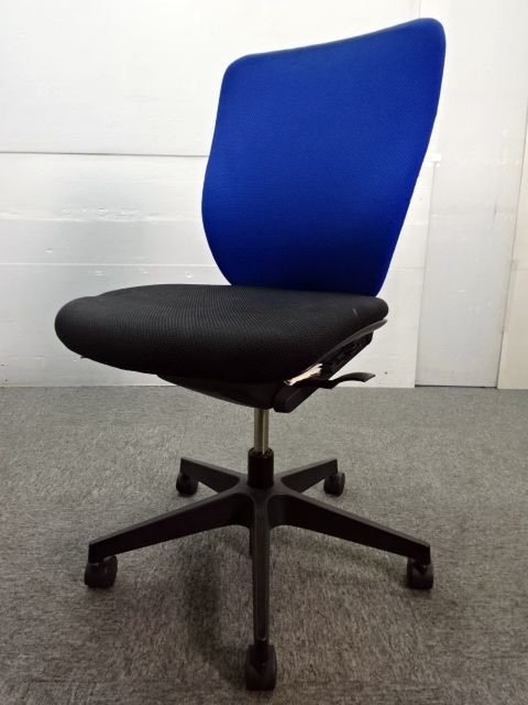 【中古】プラオ   イトーキ（ITOKI） 肘無ハイバックチェア