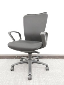 【限定1脚】肘付きコートハンガー付きで便利◆オカムラ製カロッツァ