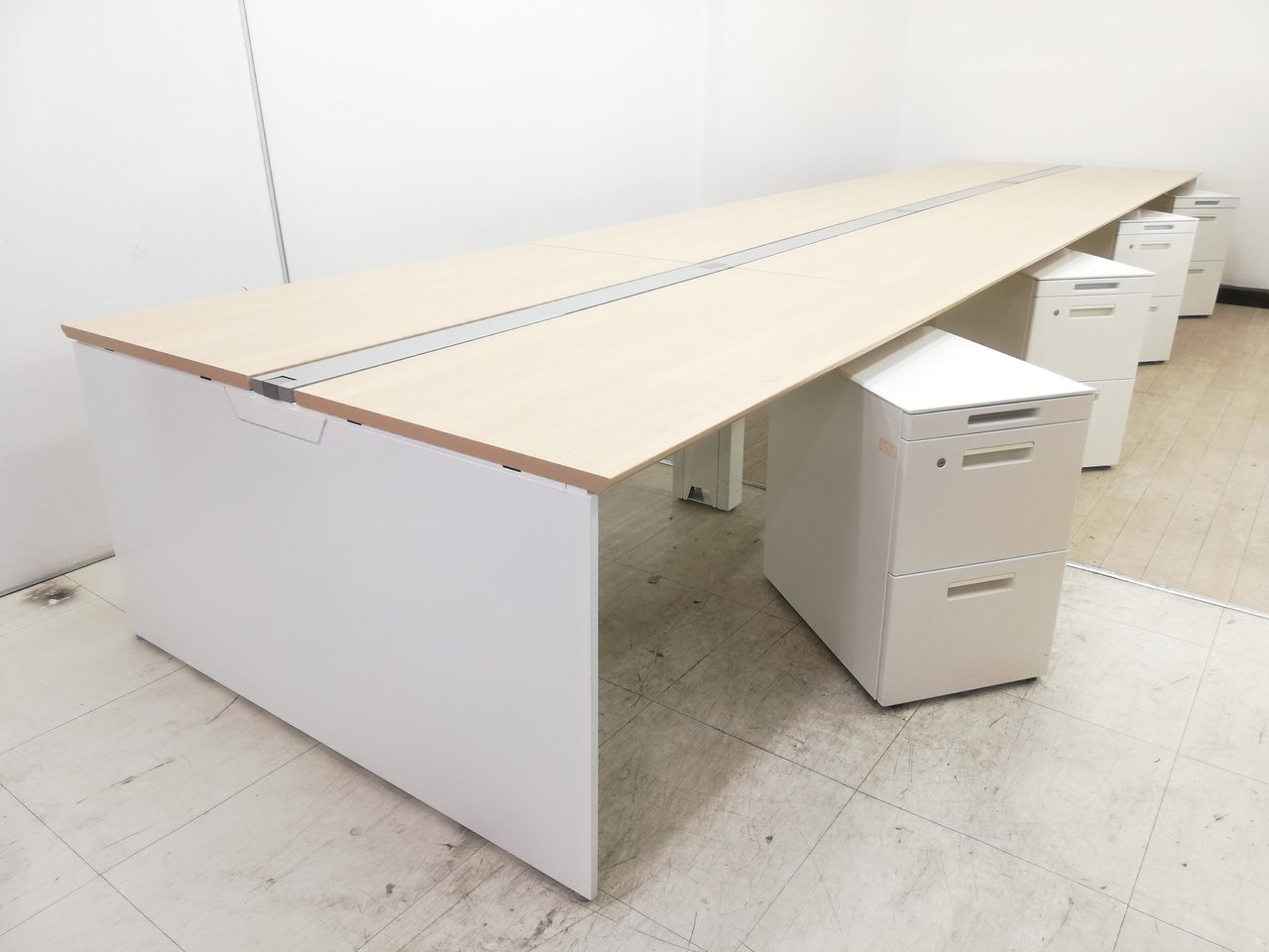 【幅6400】レイアウト変更に必須アイテム！ワゴン8台セット※配線カバー開閉式◆オカムラ製
                        プロユニットフリーウェイ 
                                    中古
            