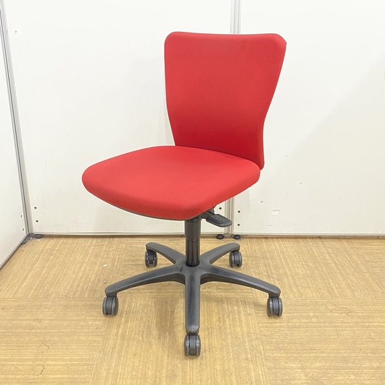 【中古】カロッツァ   オカムラ（okamura） 肘無ローバックチェア