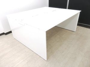 【幅1600mm】新しめ2016年製フリアドデスク単体※USB電源付属タイプ配線楽々◆オカムラ製