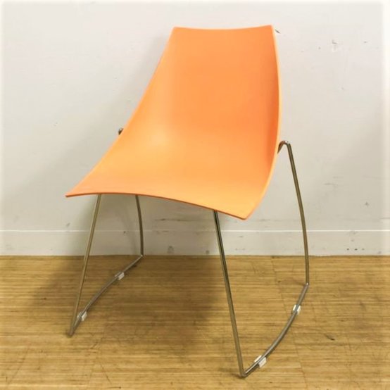 【中古】HOOP  ウチダ（UCHIDA) スタッキングチェア