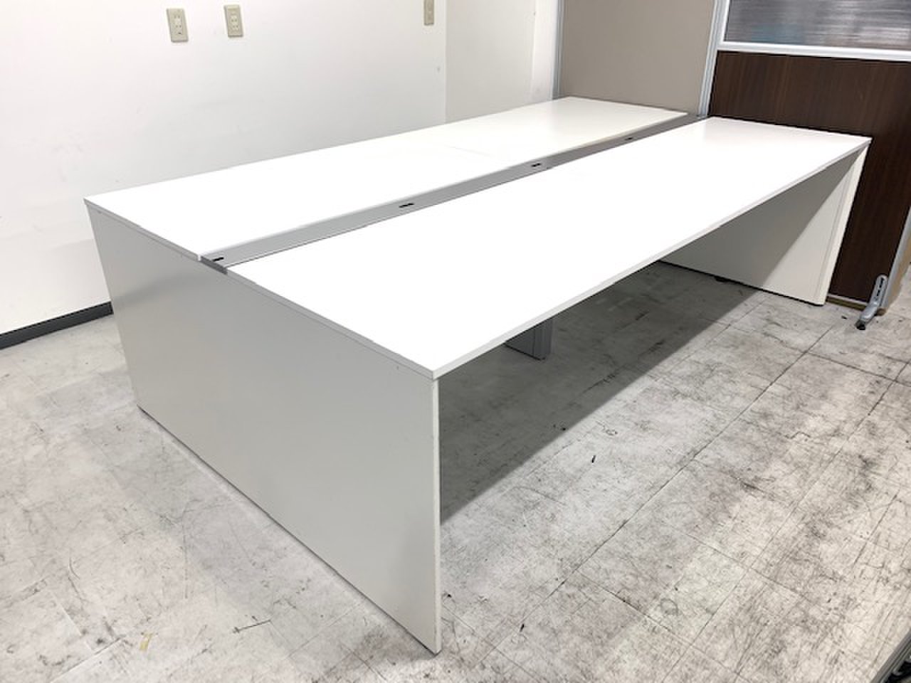 【ロット入荷！】多様な働き方と運用ニーズに応えるワークステーションのスタンダード！
                        インターリンク 
                                    中古
            