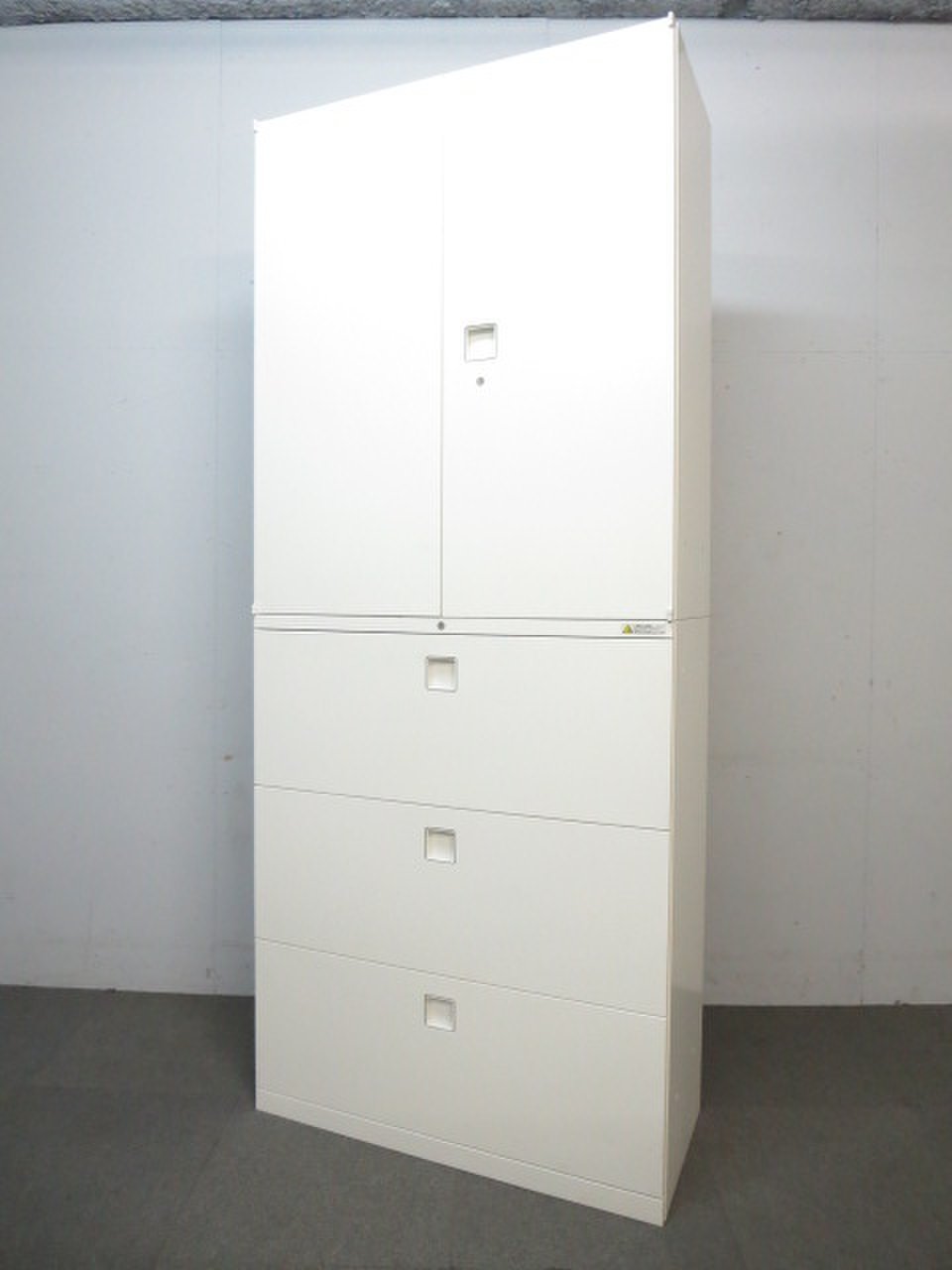 【両開き+3段ラテラル】【オカムラ/レクトライン】【京都・滋賀】【京都東寺店限定　ご来店限定割引10％OFF　スタッフに仰ってくださいませ。】
                        レクトライン 
                                    中古
            