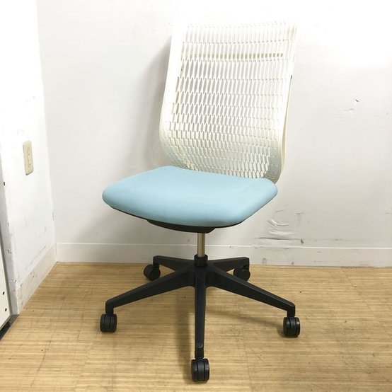 【中古】AJ（エージェイ）   ウチダ（UCHIDA) 肘無ハイバックチェア