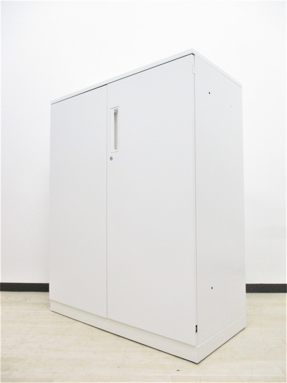 【美品！】人気色！希少なホワイト書庫！ビスがあれば上下連結も可能！
                        エディア 
                                    中古
            