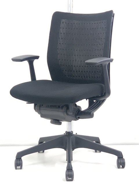 【中古】ヴィスコンテ   オカムラ（okamura） 肘付ローバックチェア