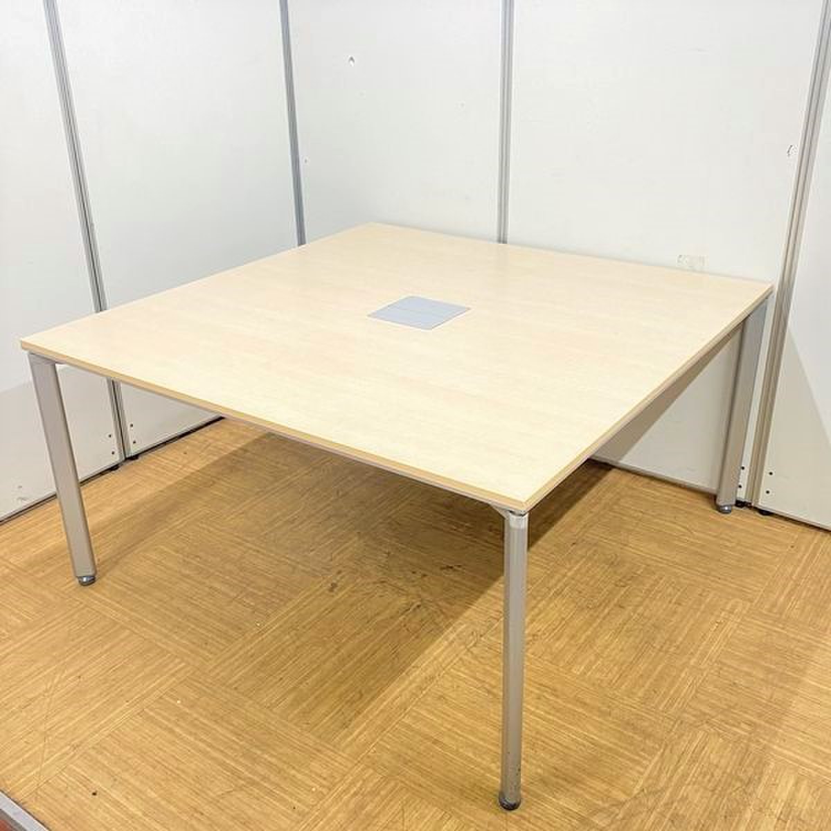 【流行商品】【コクヨ製ワークテーブル】【1～4名で使用可能】
                        ワークソート 
                                    中古
            