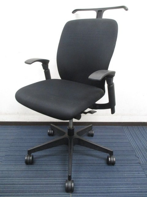 【中古】フルゴ   イトーキ（ITOKI） 肘付ローバックチェア