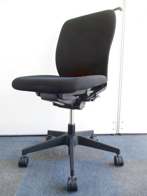 【中古】フルゴ   イトーキ（ITOKI） 肘無ローバックチェア