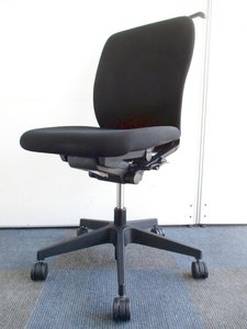 ロット入荷！ハンガー付きのチェア｜ブラック｜起業　移転　拠点開設