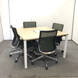 【尼崎店限定価格！！】フリーアドレスデスクと高級チェア、オカムラのコーラルの4脚セットで、お得です！！【関西在庫数ナンバーワン・尼崎店】