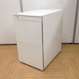 【ロット入荷！！】フリーアドレスデスクには収納は必須です！！【オカムラ、ホワイトカラー】