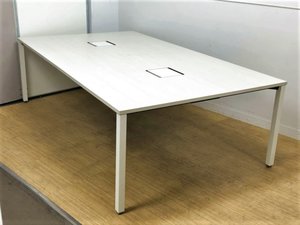 今流行りのオシャレなグループテーブル入荷！フレキシブルに対応！イトーキ　アクトリンク　アッシュドパイン色天板/ホワイト脚