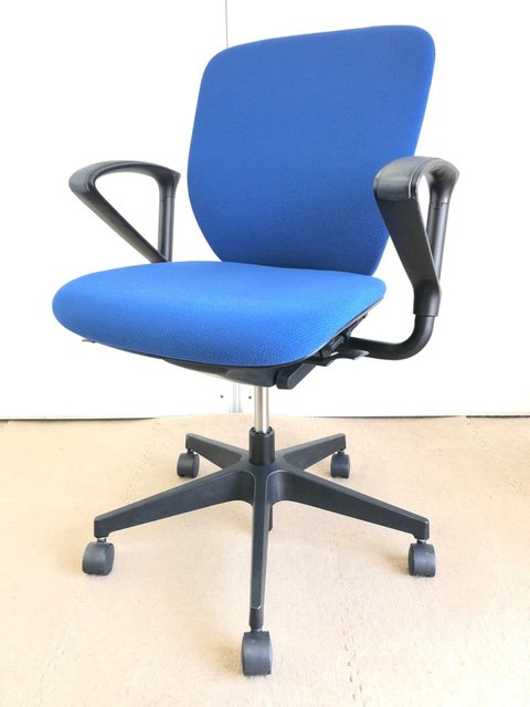 【中古】プラオ   イトーキ（ITOKI） 肘付ローバックチェア