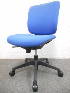 【ふかふかクッションが心地よい！】■オカムラ製　オフィスチェア　CG-Rシリーズ　ブルー