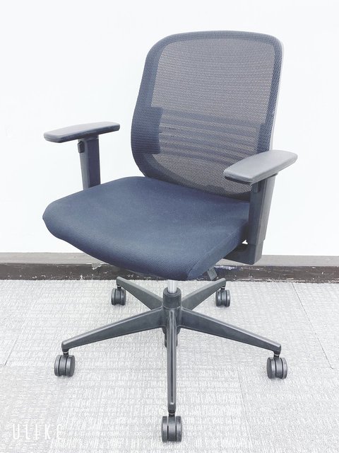 【中古】シロッコ   コクヨ（KOKUYO） 肘付ローバックチェア