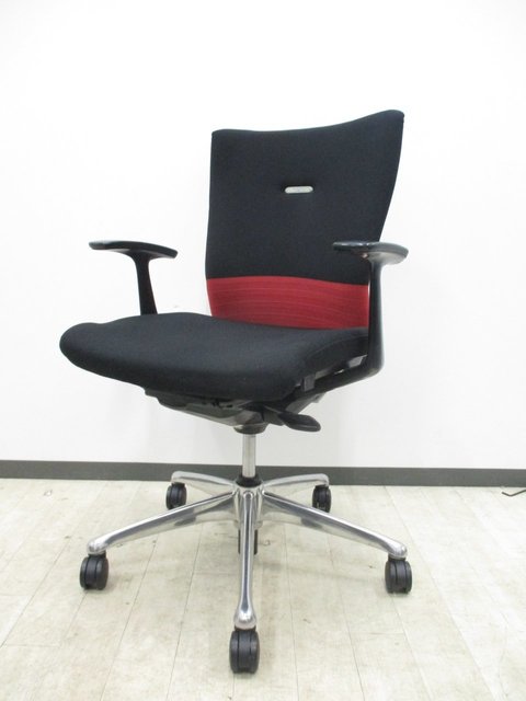 【中古】フィーゴ   オカムラ（okamura） 肘付ミドルバックチェア