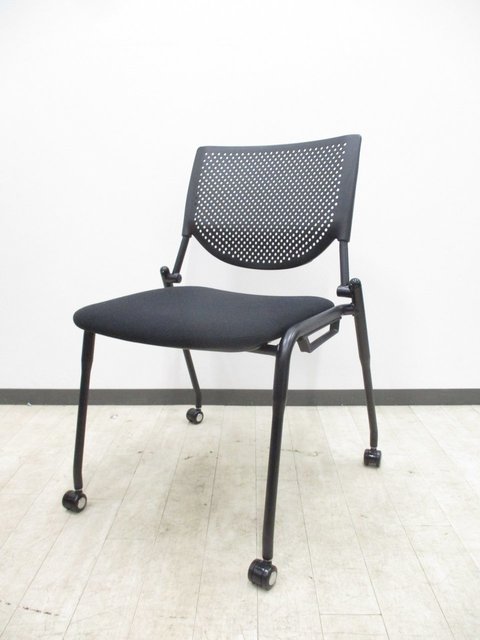 【中古】プロスタック   オカムラ（okamura） スタッキングチェア