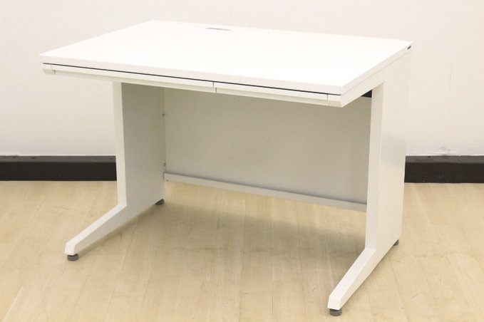 【中古】アドバンス   オカムラ（okamura） 平机