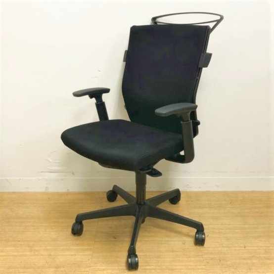 デスクワークの疲れを癒します！基本機能を最大限完備！オカムラ　エスクード　WELL PLUS 