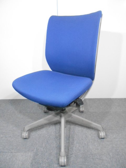 【中古】ヴィスコンテ   オカムラ（okamura） 肘無ローバックチェア