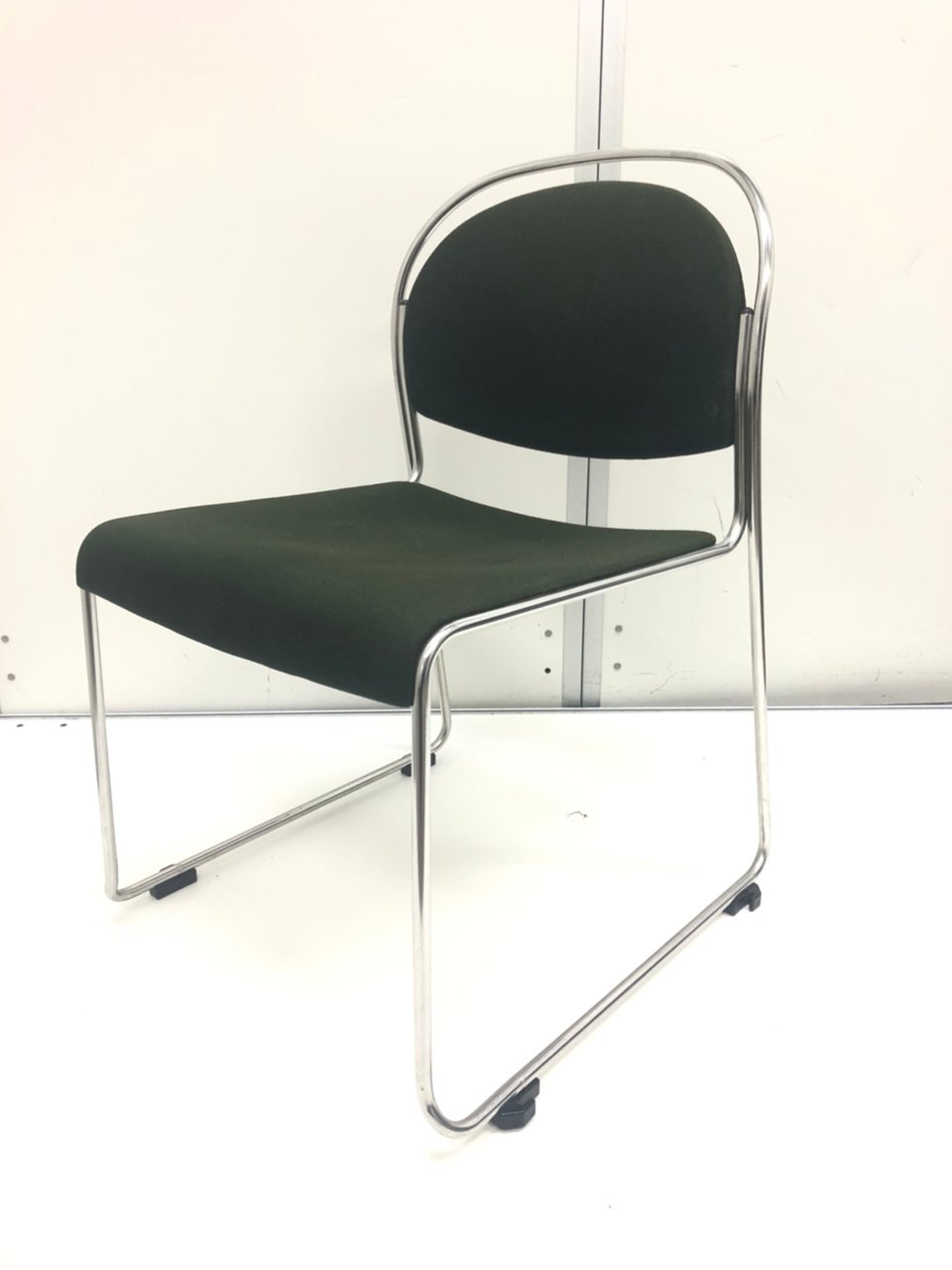 【激安限定6脚】会議室必需品/イトーキ製/グリーン/上に重ねる事可能
                        その他シリーズ
                                    中古
            