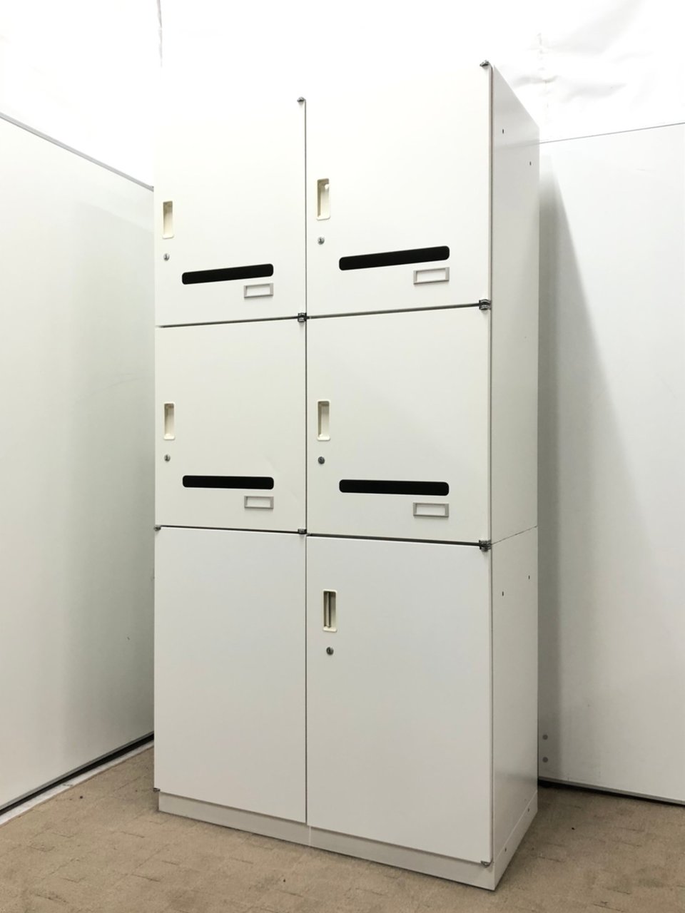 【希少品！！】下段書類入れ！上段パーソナルロッカー！
                        シンライン 
                                    中古
            