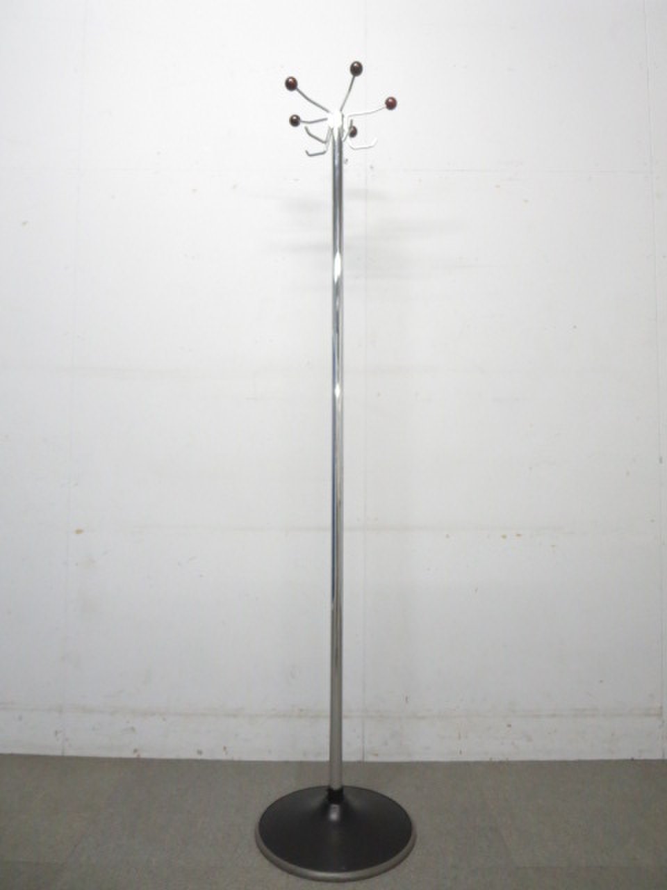 【省スペースなポール型タイプ】■コートハンガー　■来客用・玄関用にもオススメ！
                        ポールハンガー
                                    中古
            