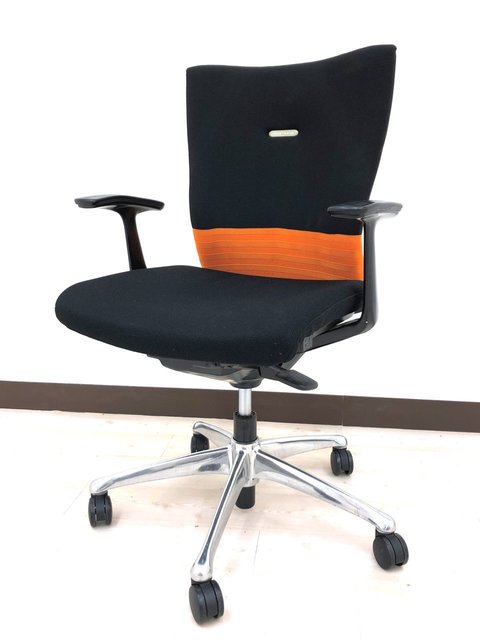 【中古】フィーゴ   オカムラ（okamura） 肘付ローバックチェア