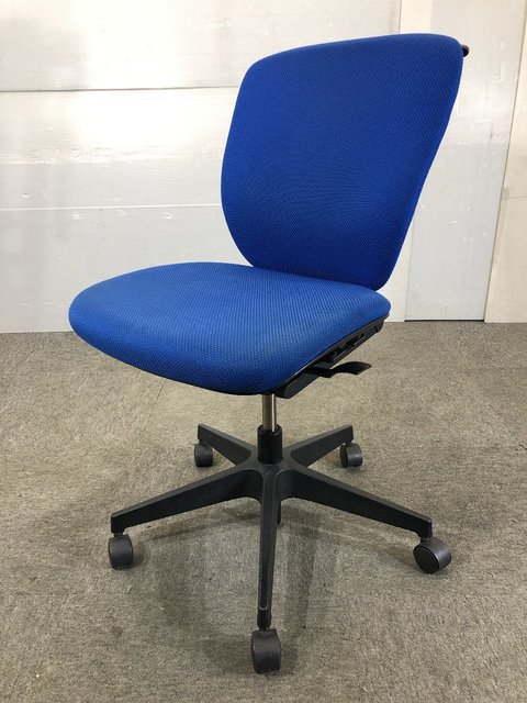 【中古】プラオ   イトーキ（ITOKI） 肘無ミドルバックチェア