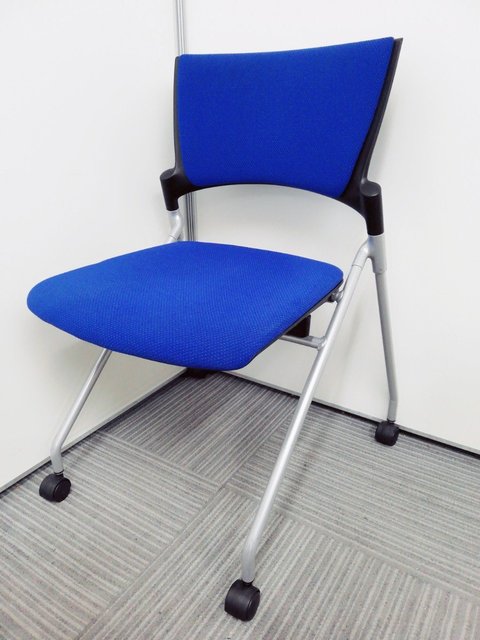 【中古】マノス   イトーキ（ITOKI） スタッキングチェア
