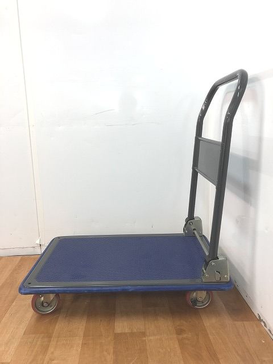 【台車の入荷です！！】■一般的な台車です。
                        その他シリーズ
                                    中古
            