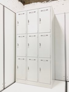 【ロット入荷！】生興製9人用ロッカー｜プライベート用ロッカー｜新古品｜鍵付き