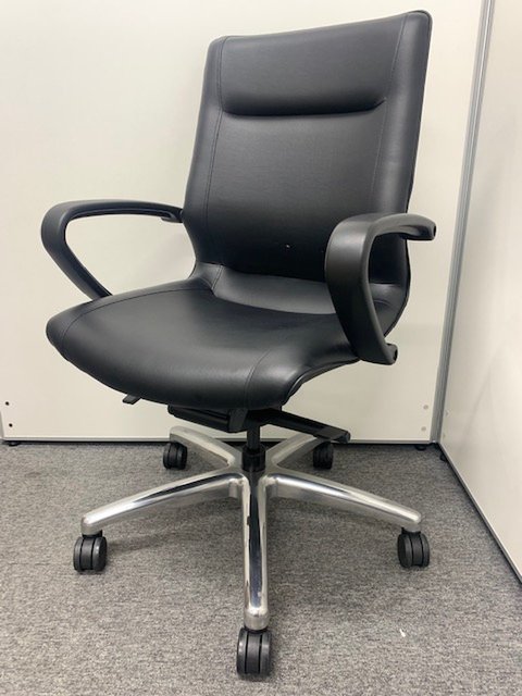 【中古】CEシリーズ  CE59FZ PB20 オカムラ（okamura） 肘付ハイバックチェア