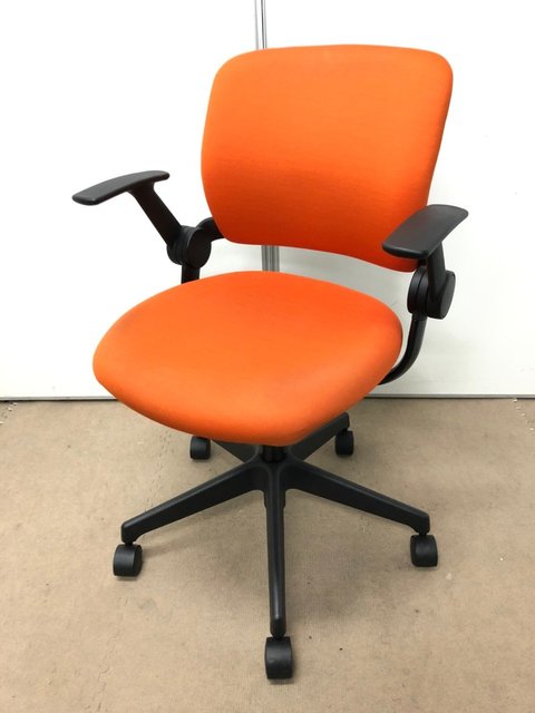 【中古】サイドフィット   コクヨ（KOKUYO） 肘付ローバックチェア