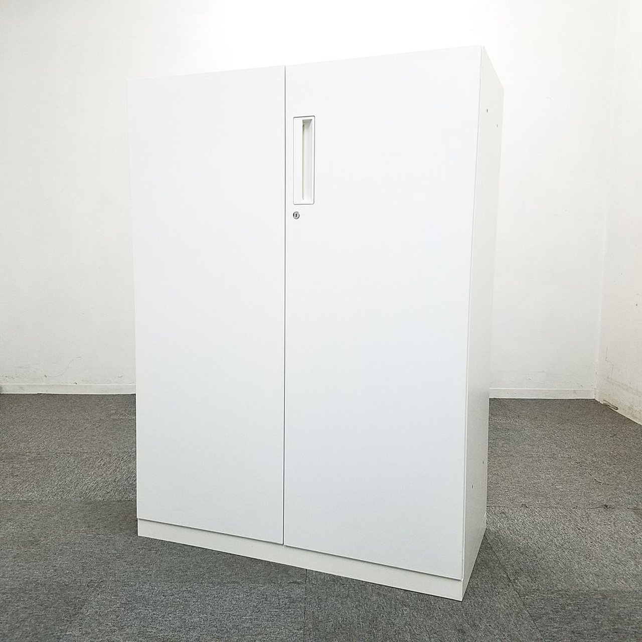 【3台入荷】コクヨ製｜人気のホワイト書庫が入荷致しました☆　入れ替えや追加にいかがでしょうか☆　中古家具　リサイクル
                        エディア 
                                    中古
            