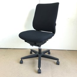 2018年製！ﾊｲﾊﾞｯｸで座りやすいオフィスチェア入荷！コクヨ/ミトラ/ブラック
