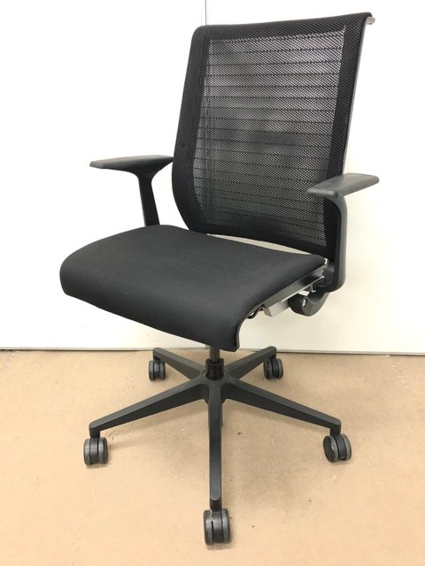 【中古】シンクチェア（2014年以前モデル）   Steelcase（スチールケース） 肘付ハイバックチェア