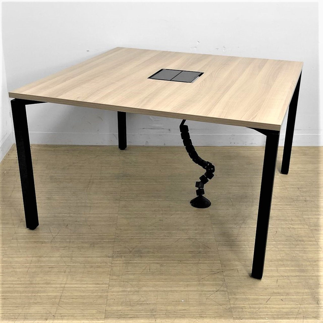 流行の最先端【ワークテーブル】おしゃれなデスクで働き方変えてみませんか  コクヨ　ワークフィット　
                        ワークフィット 
                                    中古
            