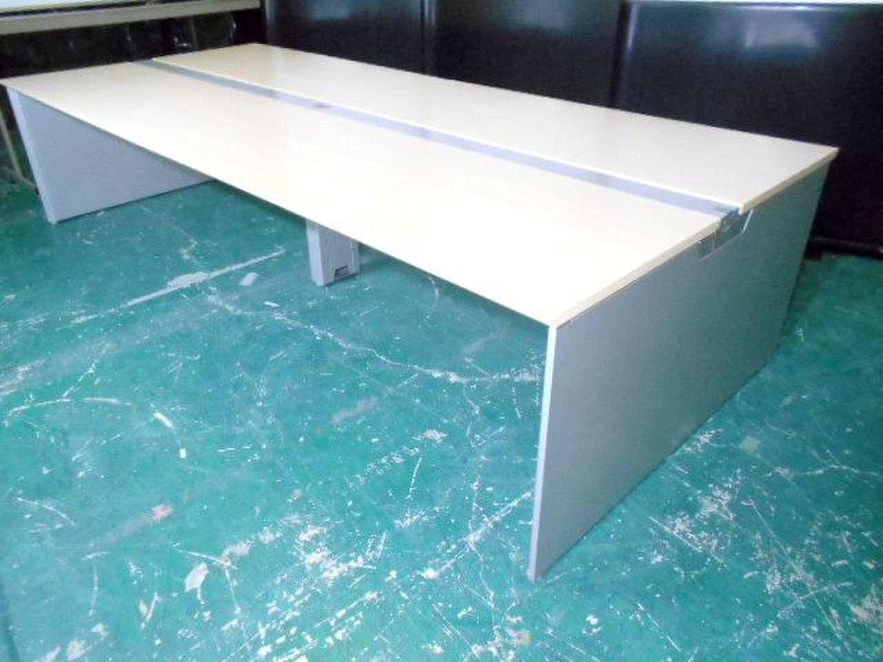 【早期早割キャンペーン】【4～6名使用推奨/W3200】【フリーアドレスデスク】｜【高級】｜【ナチュラル】｜W3200mm(W1600×2)サイズです！中古　固定席　自由席　フリーウェイ　オカムラ【関西倉庫在庫】
                        プロユニットフリーウェイ 
                                    中古
            