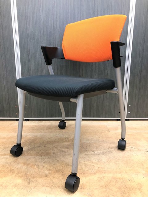 【中古】プロッティ（キャスター付）  CK-587C コクヨ（KOKUYO） スタッキングチェア