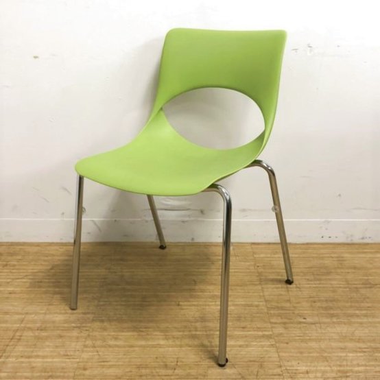 【中古】ルッツ  81R3AA オカムラ（okamura） スタッキングチェア