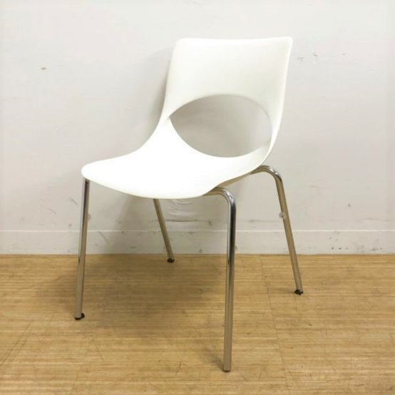 【中古】ルッツ  81R3AA オカムラ（okamura） スタッキングチェア