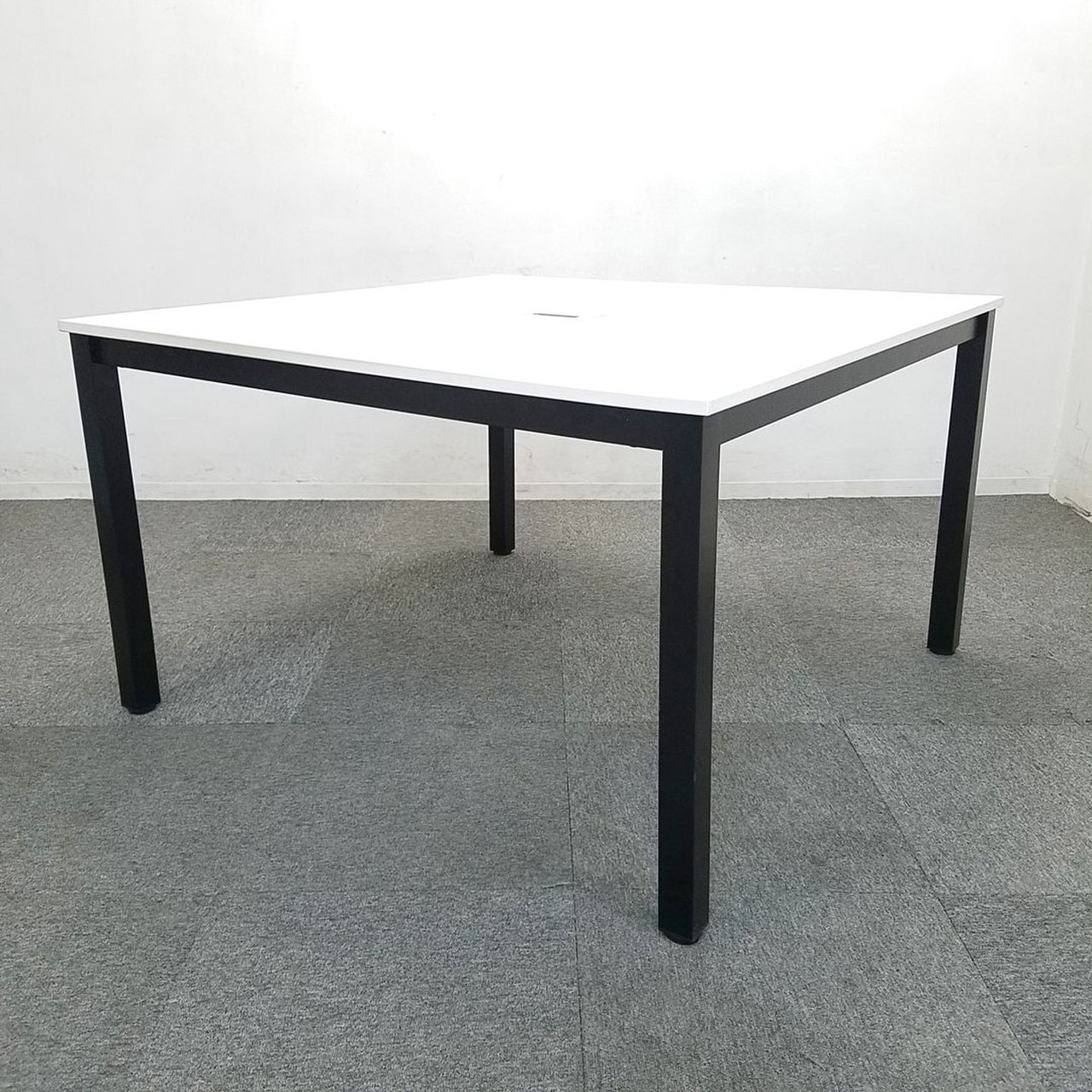 【3台入荷】今人気のコミュニケーションテーブル入荷！中古　テーブル　グループワーク　ミーティング　オフィス
                        その他シリーズ
                                    中古
            