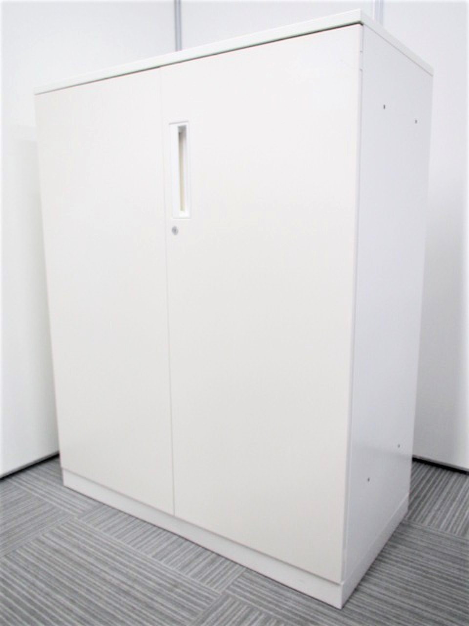 【天板付き】カウンターの代用にもいかがでしょうか。
コクヨ/エディア/ホワイト
                        エディア 
                                    中古
            