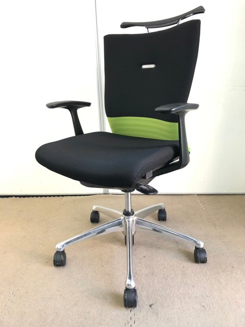 【中古】フィーゴ   オカムラ（okamura） 肘付ミドルバックチェア
