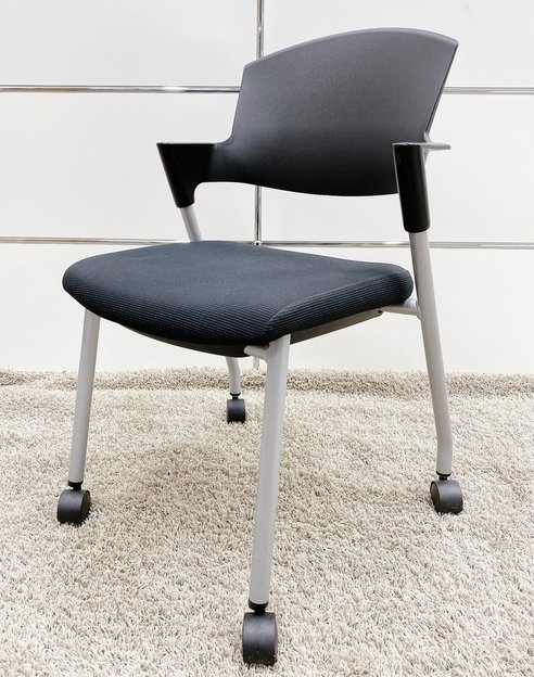 【中古】プロッティ（キャスター付）   コクヨ（KOKUYO） ミーティングチェア